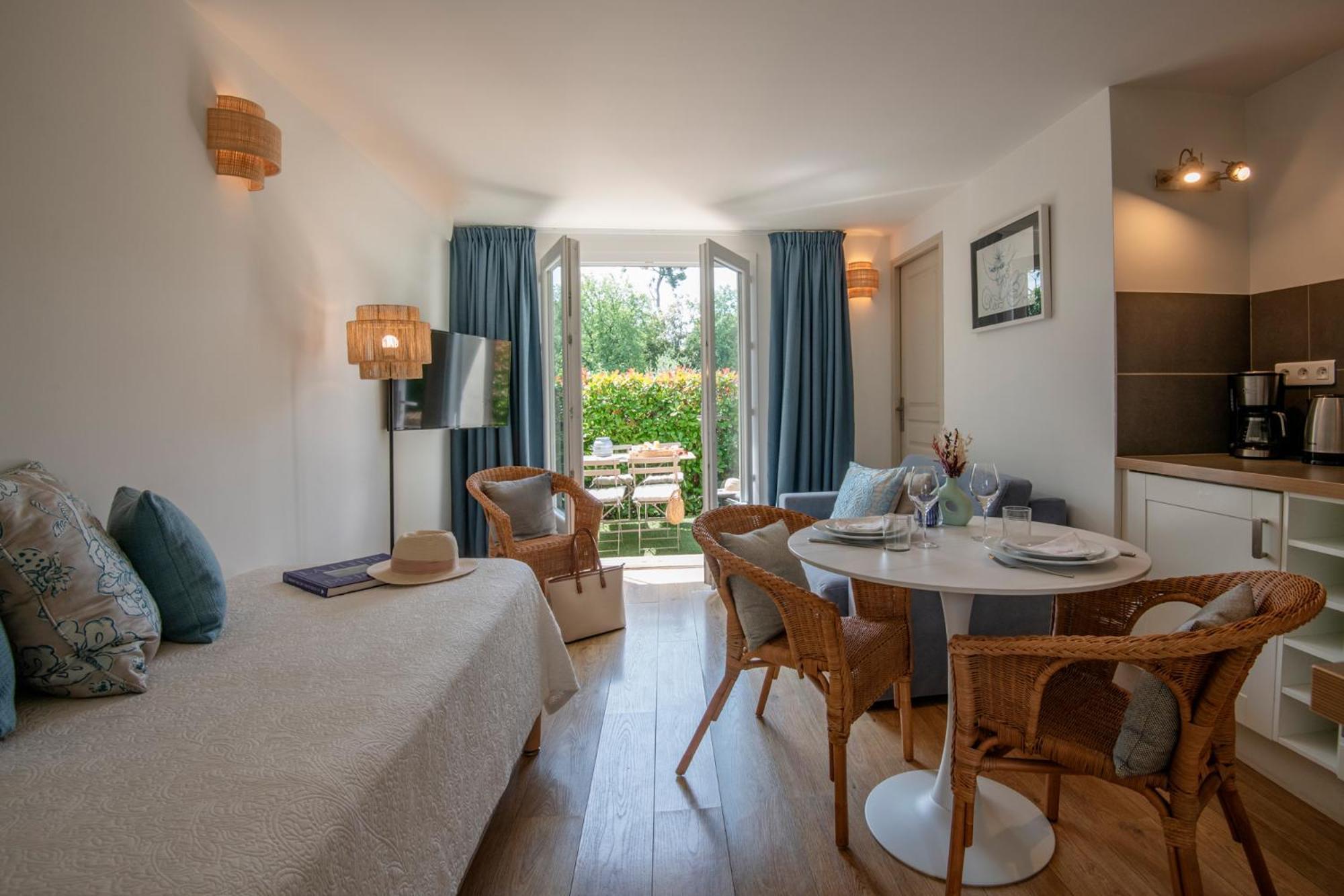 Hotel Les Messugues Saint-Paul-de-Vence Kültér fotó